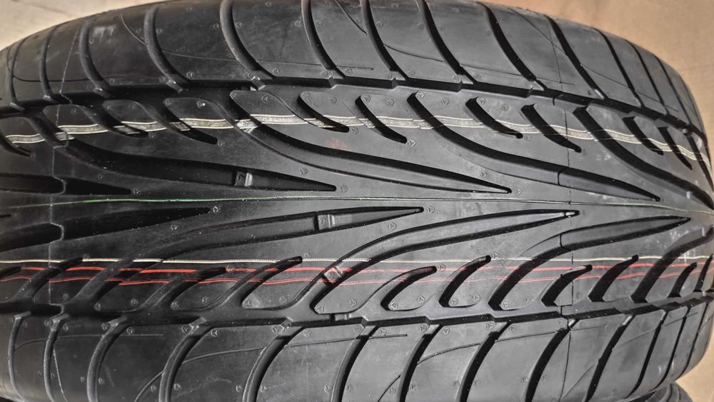 Шини 235/50R18. Dunlop нові. Виробник Німеччина