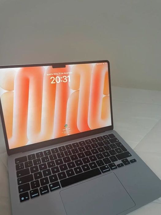 MacBook Air 13" | 2025 | M4 | 16GB | 256GB SSD