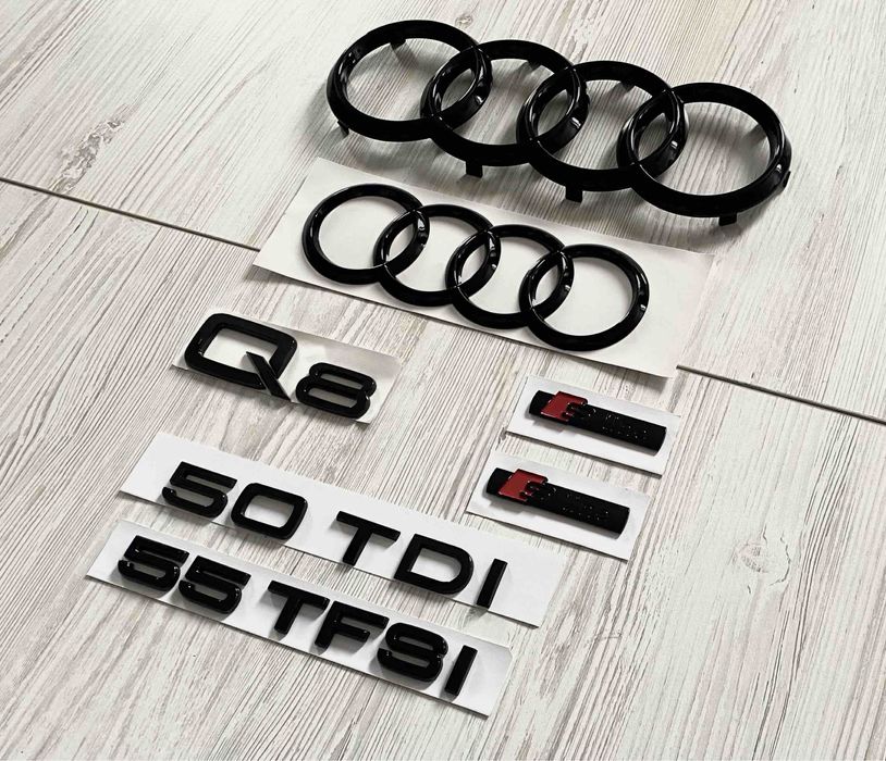 Емблема шильдик значок комплект Audi Q8 SQ8
