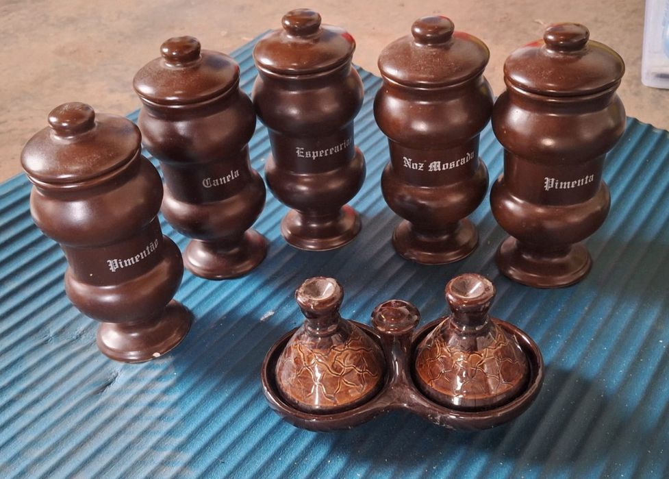 Conjunto de frascos de cozinha + galheteiro