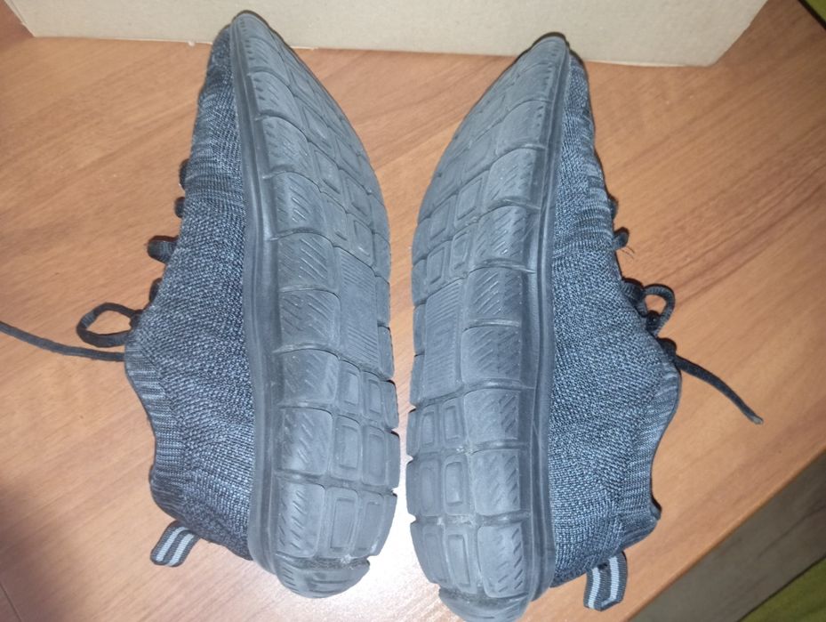 Sneakersy Skechers buty do biegania 41,5 rozmiar.