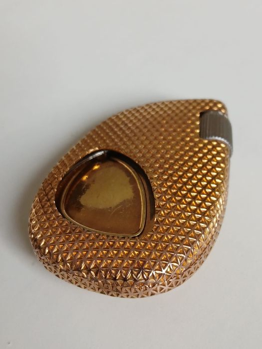 Isqueiro francês antigo