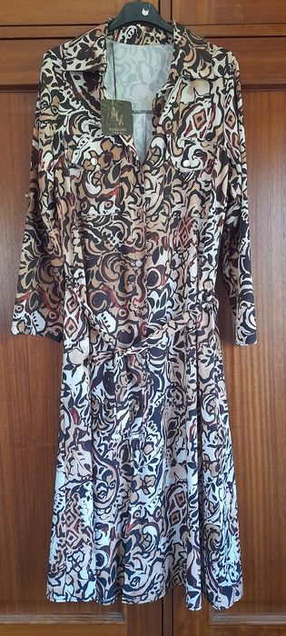 Vestido camiseiro comprido