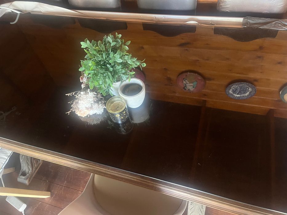 Vender uma mesa e uma secretaria