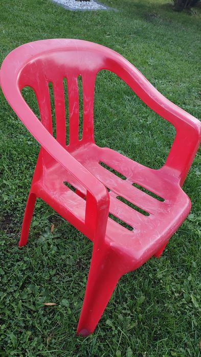 Krzesełko plastikowe małe dla dzieci