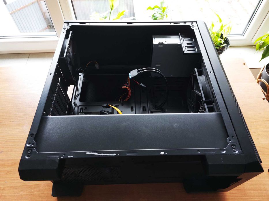 Obudowa ATX Modecom Oberon Pro LE + Zasilacz 400W