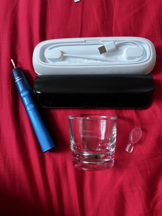 Limited Edition Aquamarine электрической зубной щетки Philips Sonicare DiamondClean HX9911