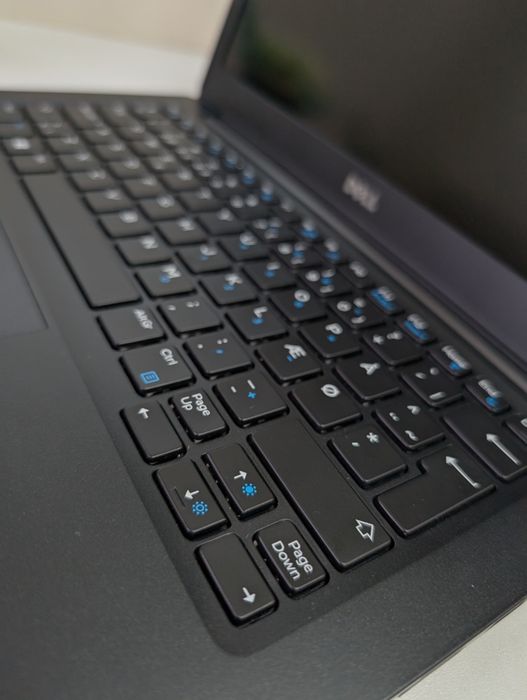 Ноутбук Dell Latitude 7280/i5-6/8/256/12.5"/FHD/IPS/бюджетний/компактний/для роботи/відрядження/по перерахунку/ОПТ/Роздріб