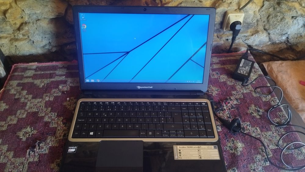 Computador portátil  EasyNote TE69KB preço negociável