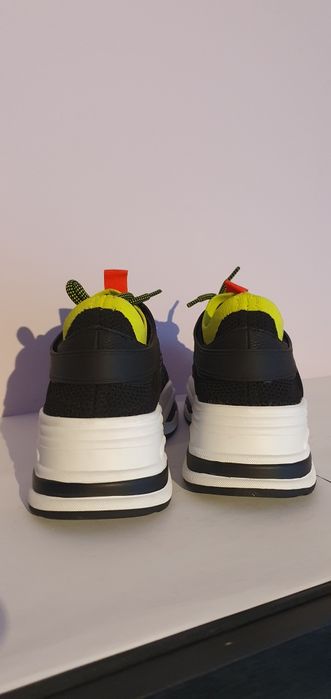 Sneakersy nowe modne sportowe rozmiar 40