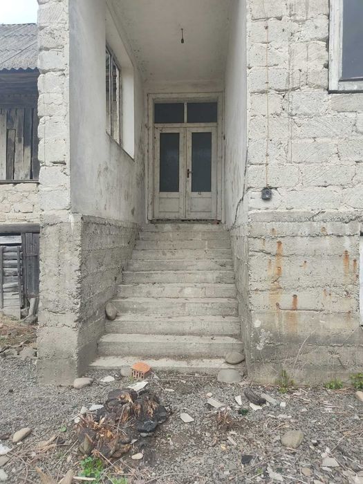 Продається будинок (Первинний ринок)