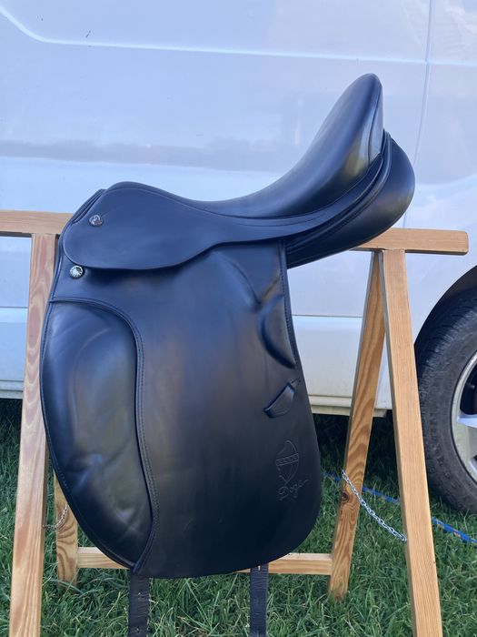 Siodło ujeżdżeniowe Prestige Doge 17”/34