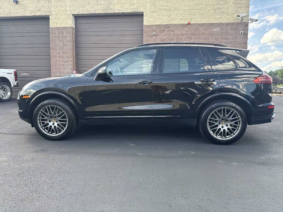 Porsche Cayenne      2017