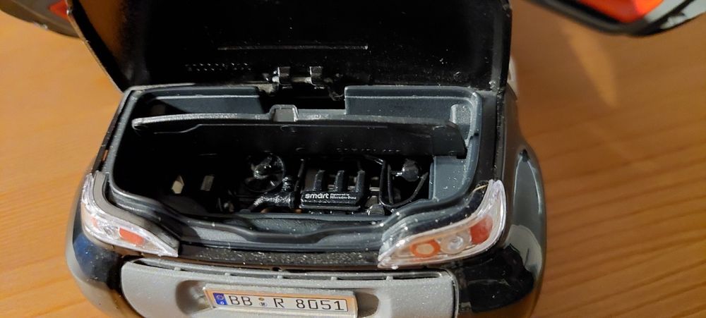 Model 1:18 Smart Roadster Bburago