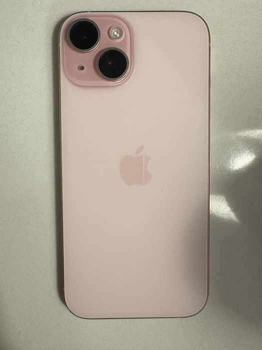 iphone 15 różowy