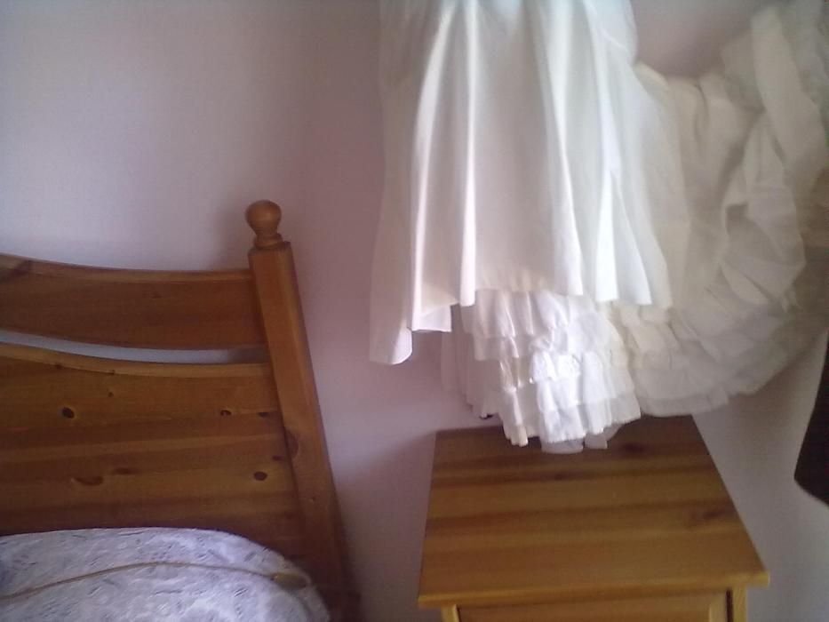 Vestido branco bordado 38