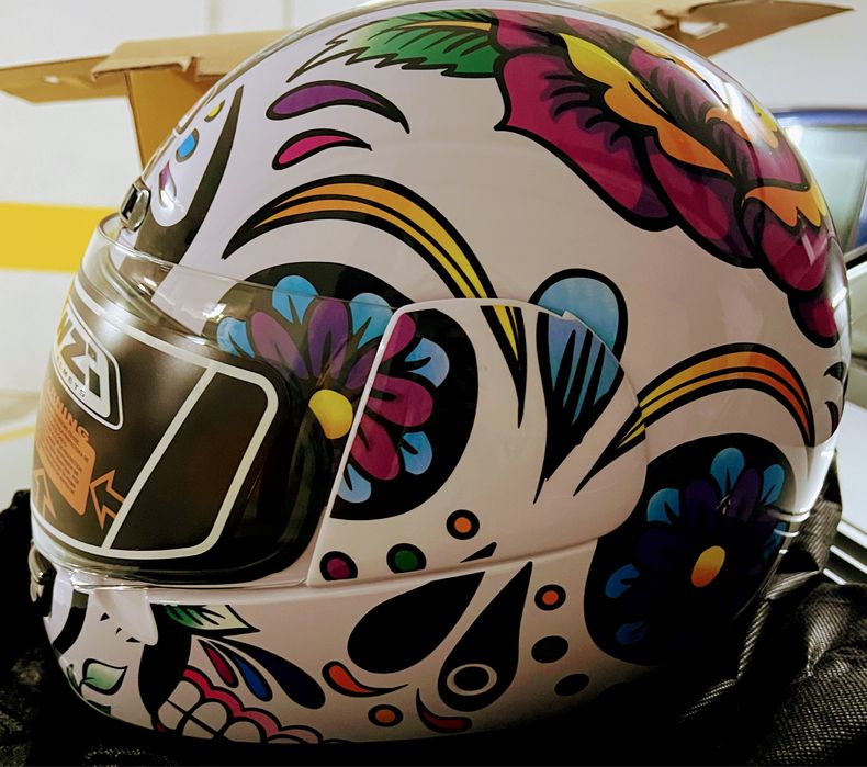 Capacete NZI Activy 3 – Edição Sugar Skulls Branco – Novo