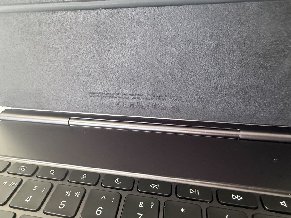 Apple Magic Keyboard iPad Pro 13 M4 M5 A2974 чохол-клавіатура з трекпадом