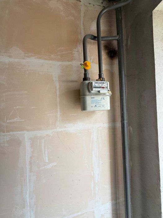 Двох кімнатна квартира в зданому ,обжитому будинку