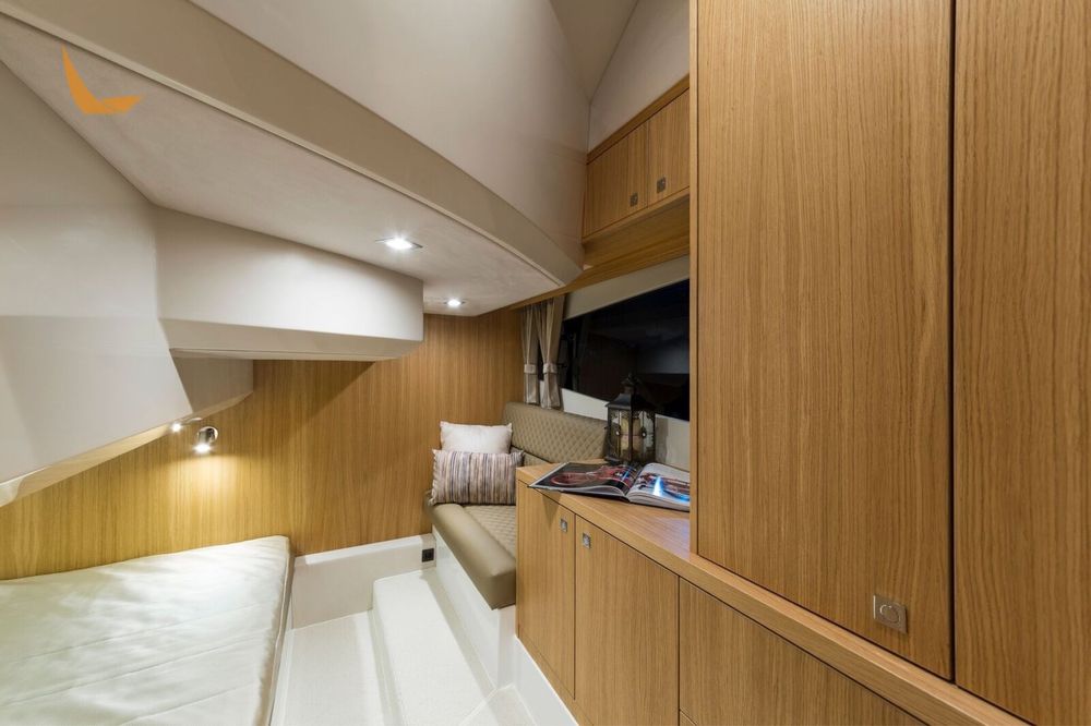 Яхта Galeon 370 HTS