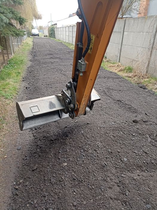 Utwardzanie Budowa Drogi Utwardzenie Terenu Kliniec Kruszywo Koparka