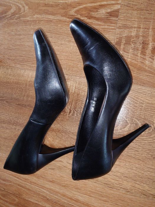 Szpilki Lasocki r. 39 / stan dobry