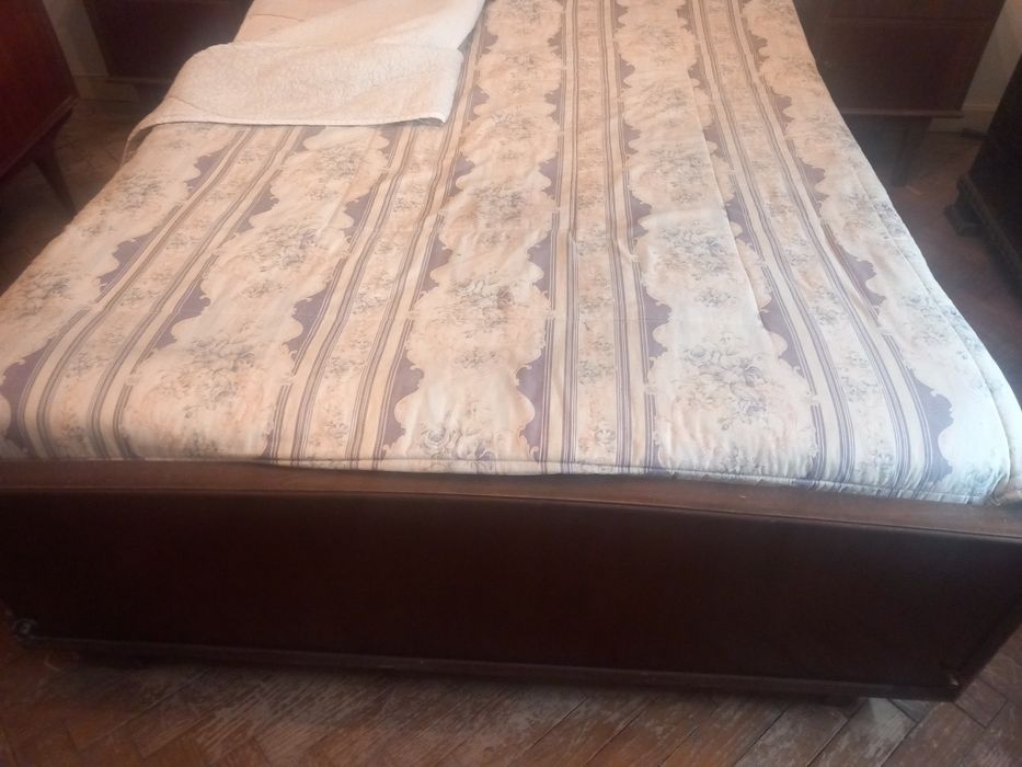 Cama de casal  com colchão