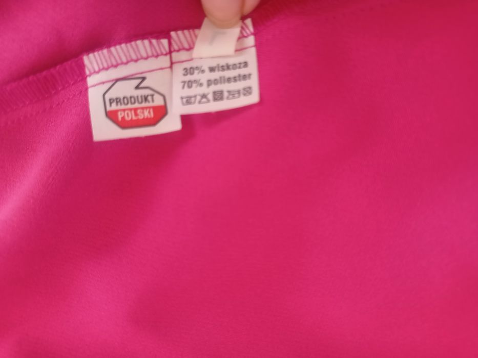 Piękna sukienka hiszpanka w kolorze fuksji