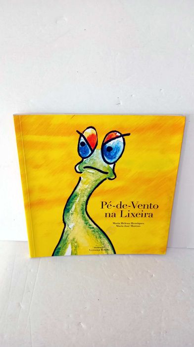 Pé-de-Vento na Lixeira