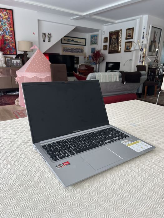 ASUS VivoBook R7 16GB SSD | Rápido e Impecável