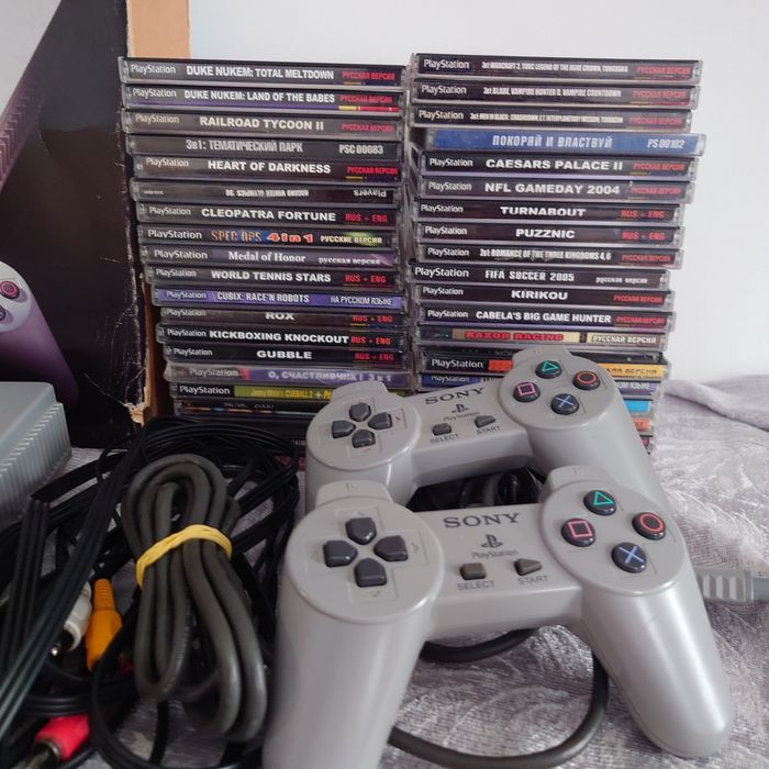 Playstation 1 ревізія 1002 та 40 нових дисків
