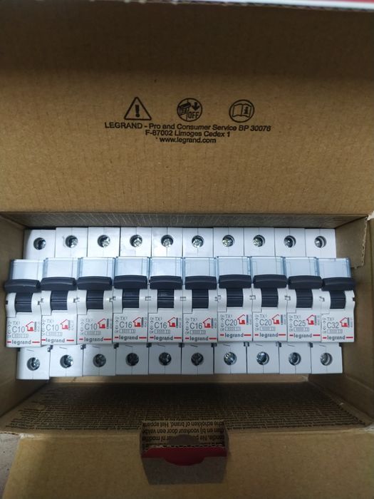 Автоматичні вимикачі легранд тх3 однополюсні та  діфи , Eaton c10,c16