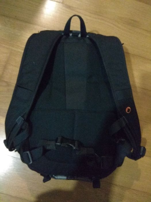 Lowepro backpack like new64584765017474124