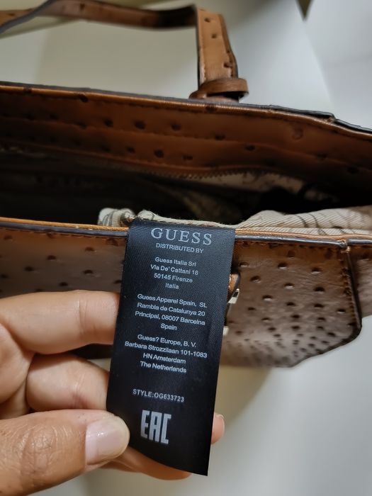 Mala castanha Guess como nova