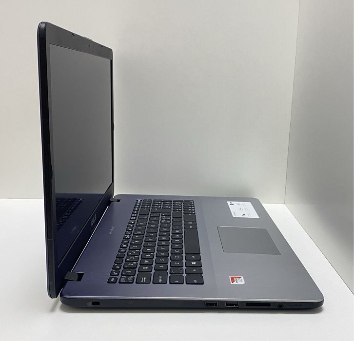 Asus VivoBook 17" FullHD 8/256GB SSD NvME+320GB HDD/новий акумулятор
