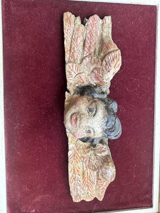 Cabeça de anjo barroco