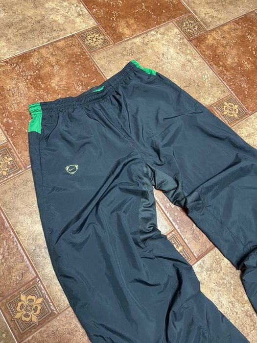 Nike нейлонові штани