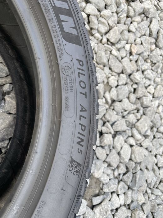 Комплект зимових шин Michelin 235/45 R18 235*45 18 Pilot Alpin 5 001824