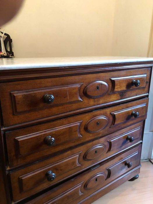 Comoda Antiga Muito Bonita