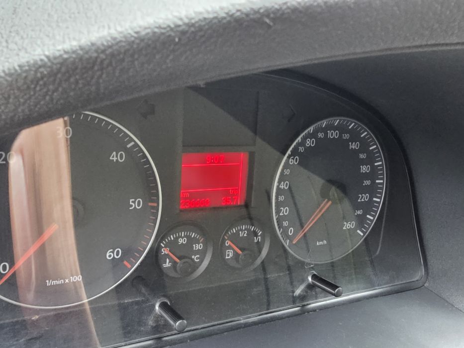 VW Caddy 1.9 TDI 105KM DSG – 2006r., 235 000 km – zadbany, na bieżąco serwisowany