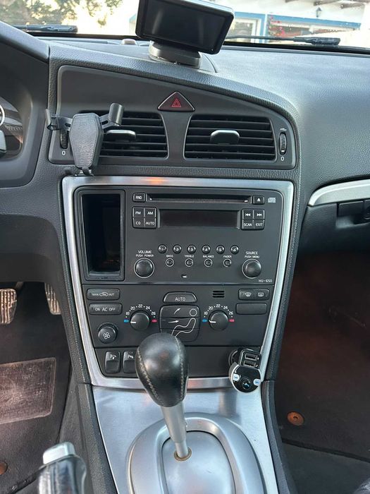 Volvo S60 2.4 D5 — photo 3