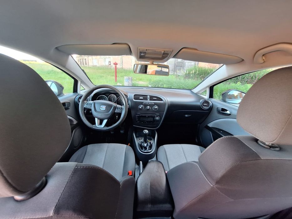 Seat Leon Lift 1.6 Mpi benzyna 2010 rok klima