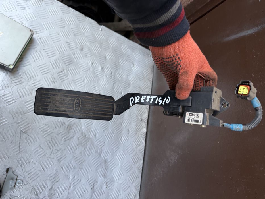 Педаль газа газ 25 диз Kia Pregio 2002 Киа престижио