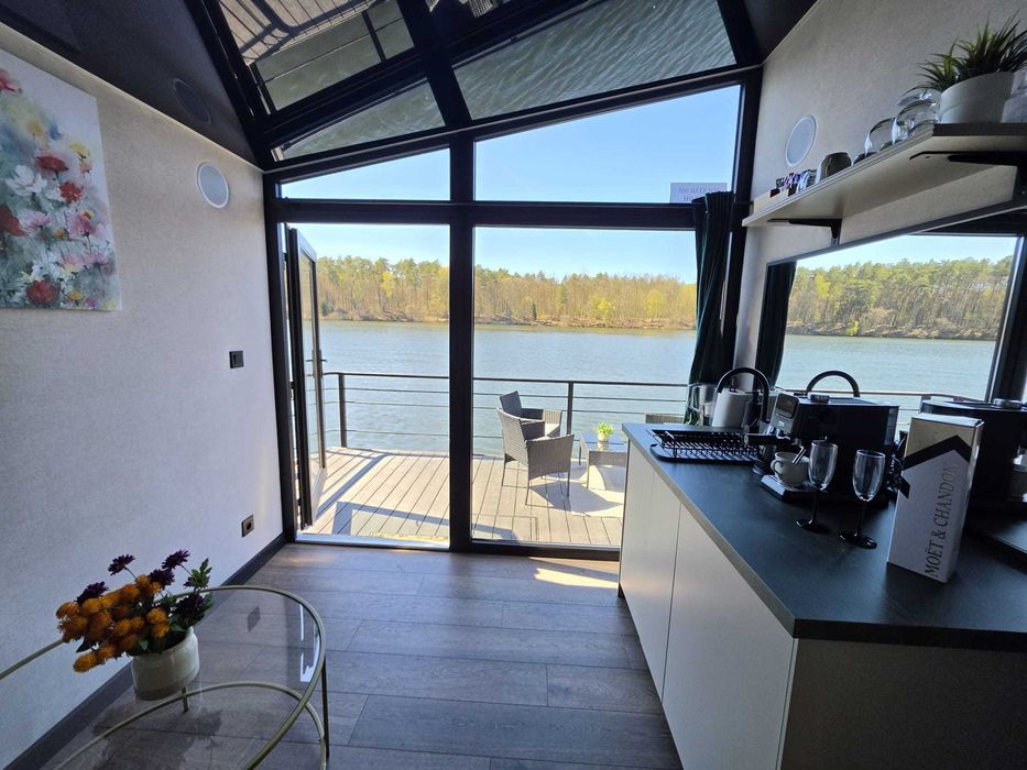 Houseboat - NEST całoroczny dom na wodzie 4,5x11m