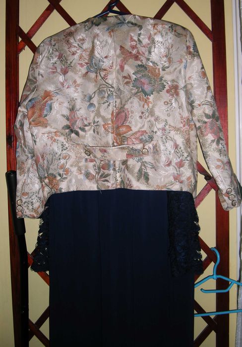 Marynarka,bolerko zakiert satyna brokat r.42