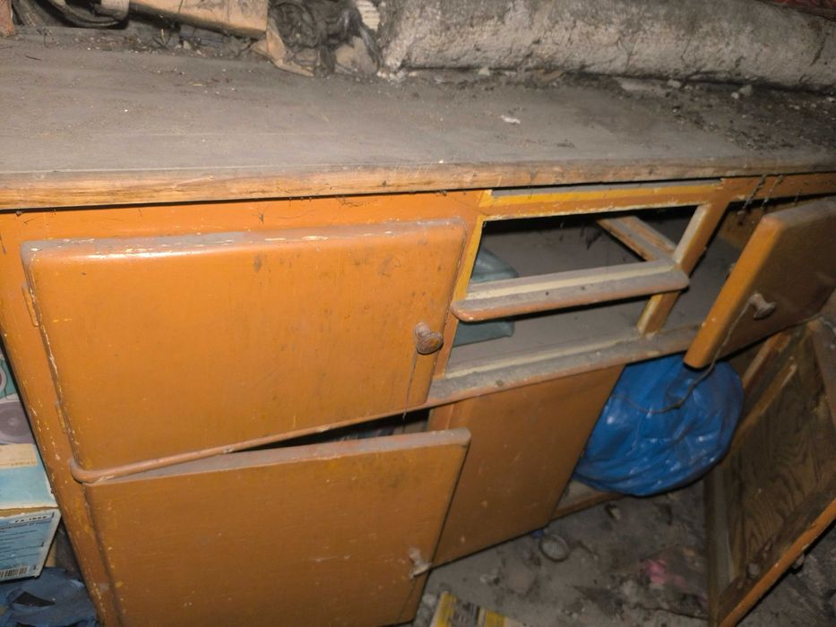 Mebel PRL lata 50 oddam za darmo