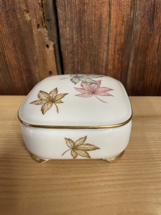 Szkatułka Rosenthal porcelana liście kwiaty A432