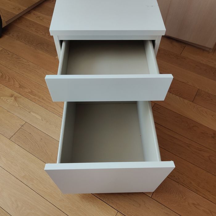 Szafeczka z szufladami