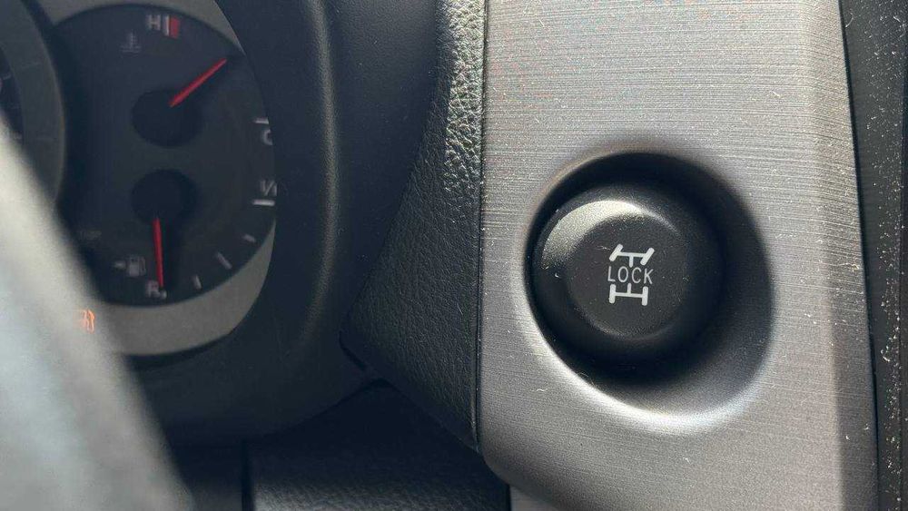 Toyota RAV 4  Автомат повний привід газ бензин 2008