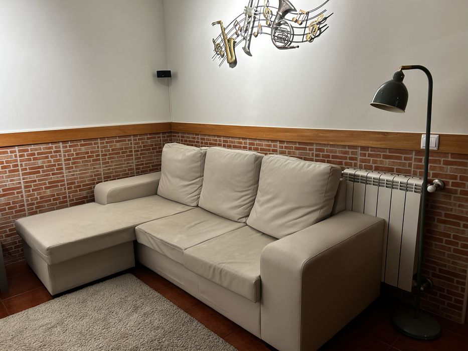 Sofá com chaise longue